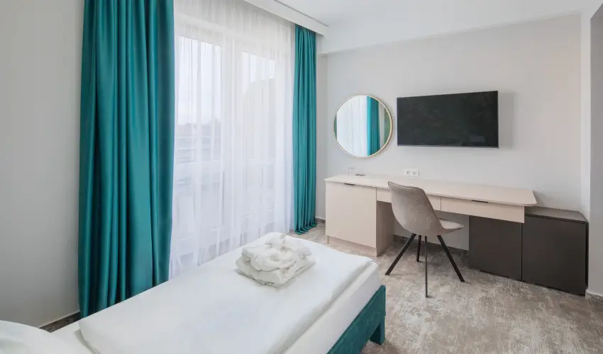 Hotel Atlantis Wellness & Conference Hajdszoboszl - Augusztus 20. - teljes elrefizetssel (min. 2 j)