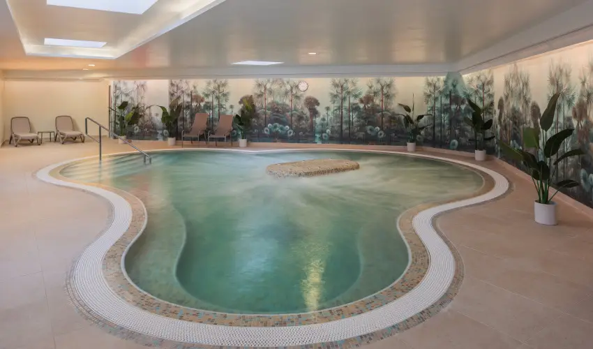 Hotel Atlantis Wellness & Conference Hajdszoboszl - Augusztus 20. - teljes elrefizetssel (min. 2 j)