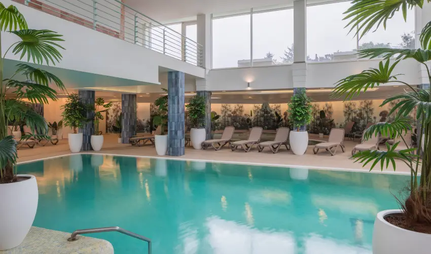 Hotel Atlantis Wellness & Conference Hajdszoboszl - Augusztus 20. - teljes elrefizetssel (min. 2 j)