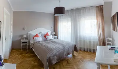 Aurora Vend�gh�z H�v�z