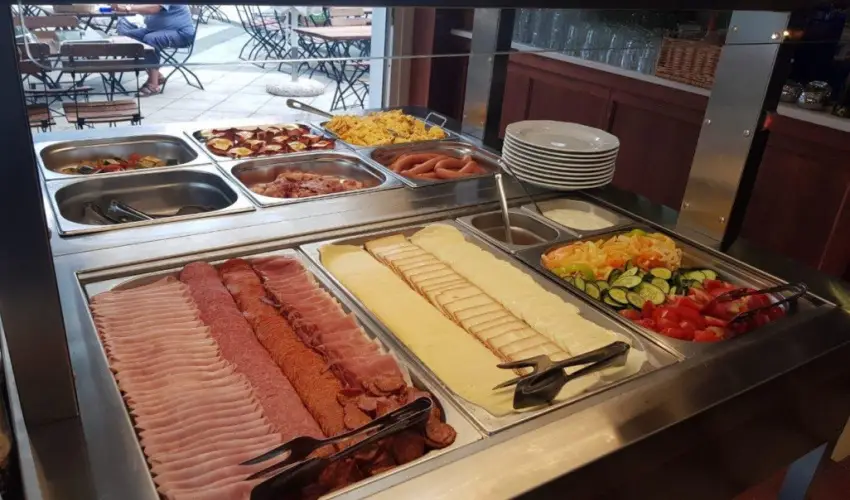 Aurora Vend�gh�z H�v�z - Augusztus 20.