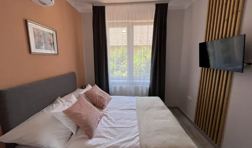 Aventurin House R�vf�l�p - Augusztus 20. (min. 2 �j)