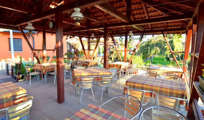 Bagolyv�r In�rcs In�rcs - Augusztus 20.