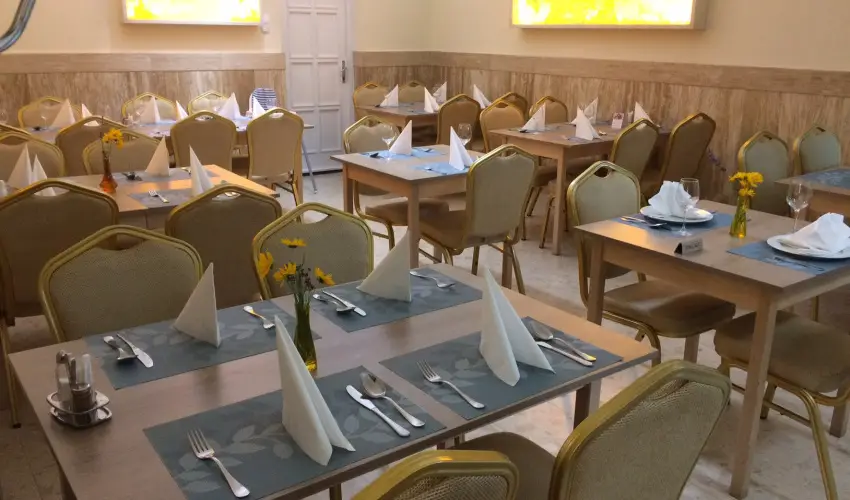 Bagolyv�r In�rcs In�rcs - Augusztus 20.