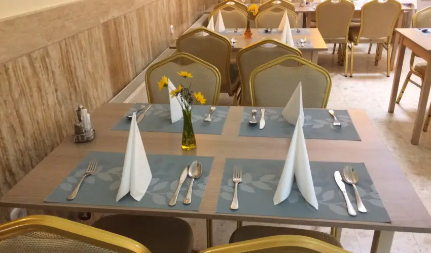 Bagolyv�r In�rcs In�rcs - Augusztus 20.