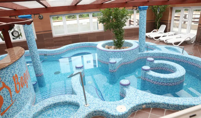 Bagolyv�r In�rcs In�rcs - Augusztus 20.