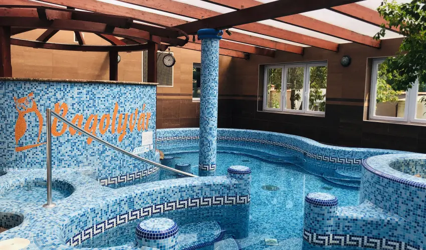 Bagolyv�r In�rcs In�rcs - Augusztus 20.