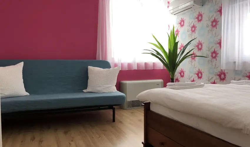 Bagolyv�r In�rcs In�rcs - Augusztus 20.