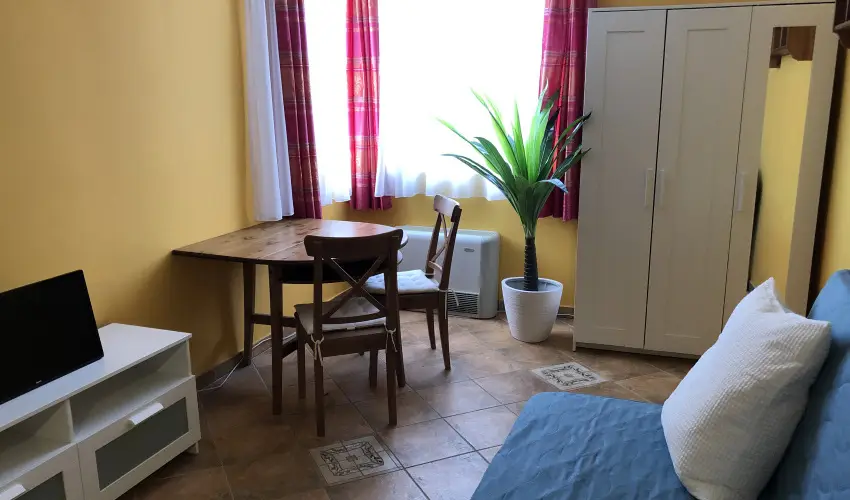 Bagolyv�r In�rcs In�rcs - Augusztus 20.