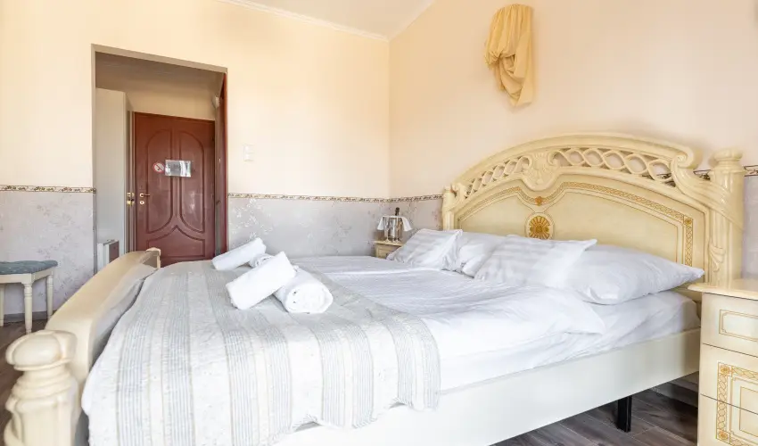 Bagolyv�r In�rcs In�rcs - Augusztus 20.