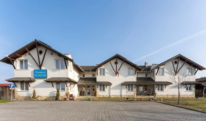 Bagolyv�r In�rcs In�rcs - Augusztus 20.