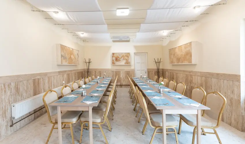 Bagolyv�r In�rcs In�rcs - Augusztus 20.