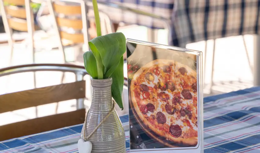 Bagolyv�r In�rcs In�rcs - Augusztus 20.