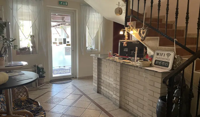 Bagolyv�r In�rcs In�rcs - Augusztus 20.