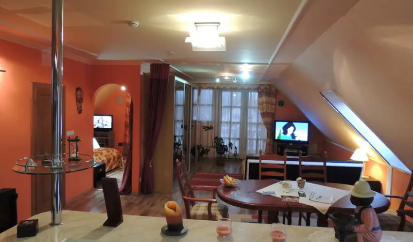 Bajor Panzi Aparthotel Bk, Bkfrd - Augusztus 20.