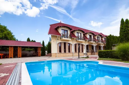 Bajor Panzi Aparthotel - Augusztus 20.