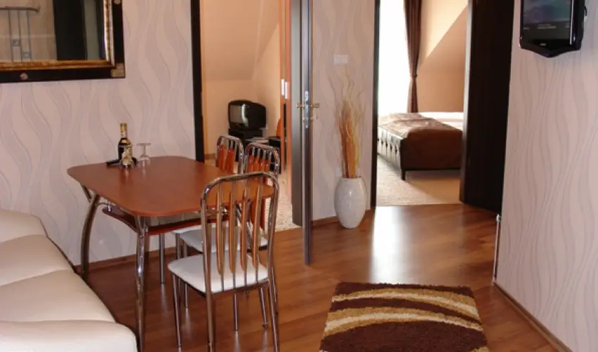 Bajor Panzi Aparthotel Bk, Bkfrd - Augusztus 20.