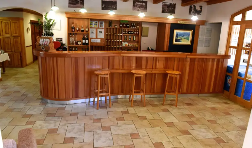 Hotel Bakony Bakonybl - Augusztus 20. (min. 2 j)