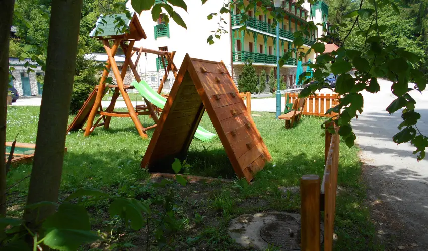 Hotel Bakony Bakonybl - Augusztus 20. (min. 2 j)