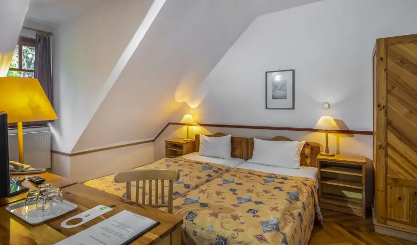 Hotel Bakony Bakonybl - Augusztus 20. (min. 2 j)