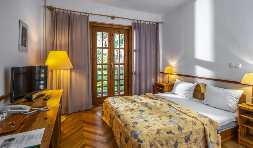 Hotel Bakony Bakonybl - Augusztus 20. (min. 2 j)