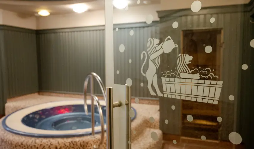 Barka Galria Hotel s tterem Tllya - Augusztus 20.