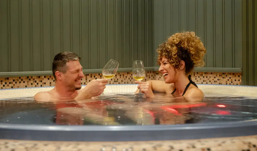 Barka Galria Hotel s tterem Tllya - Augusztus 20.