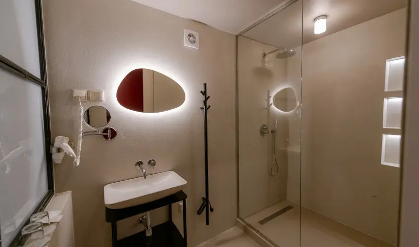 Barka Galria Hotel s tterem Tllya - Augusztus 20.