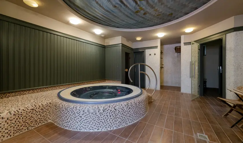 Barka Galria Hotel s tterem Tllya - Augusztus 20.