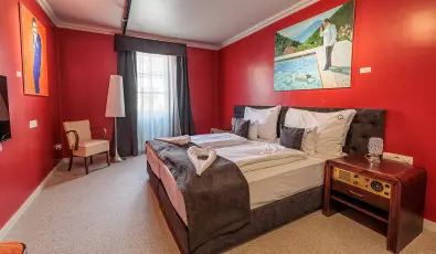 Barka Galria Hotel s tterem Tllya