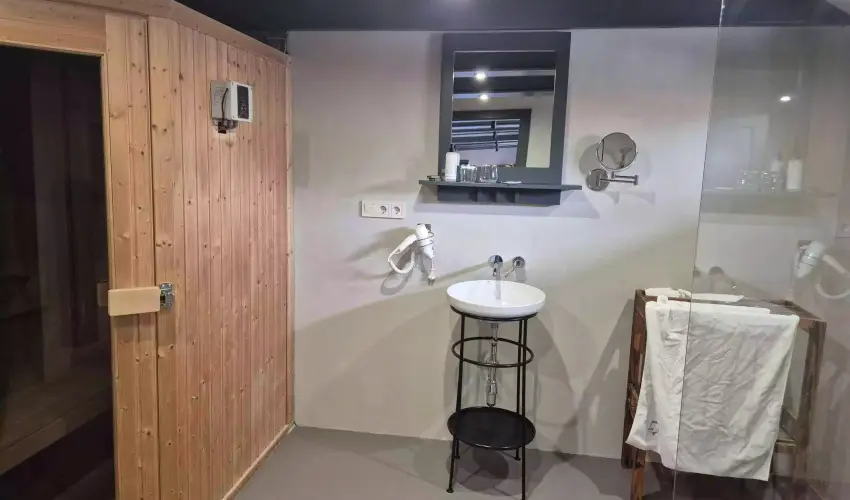 Barka Galria Hotel s tterem Tllya - Augusztus 20.