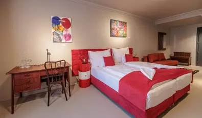 Barka Galria Hotel s tterem Tllya