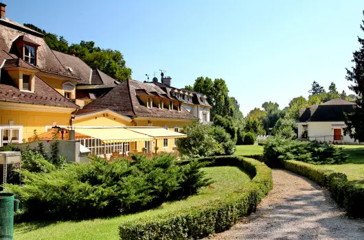 Batthyny Kastlyszll - Augusztus 20. (min. 2 j)