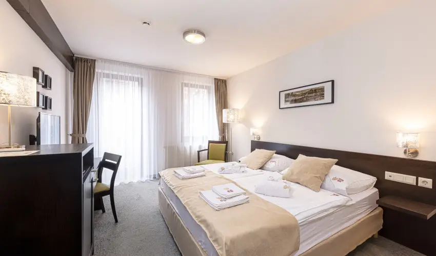 Bazilika alatti Panzi Esztergom - Augusztus 20.