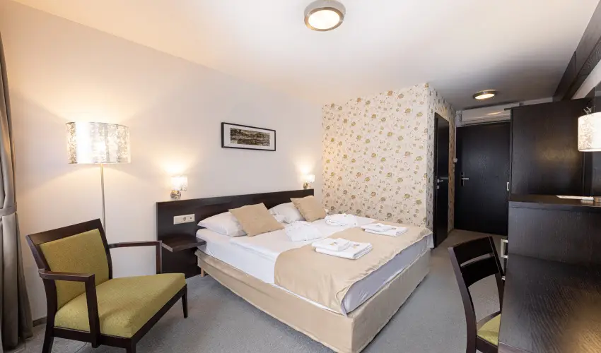 Bazilika alatti Panzi Esztergom - Augusztus 20.