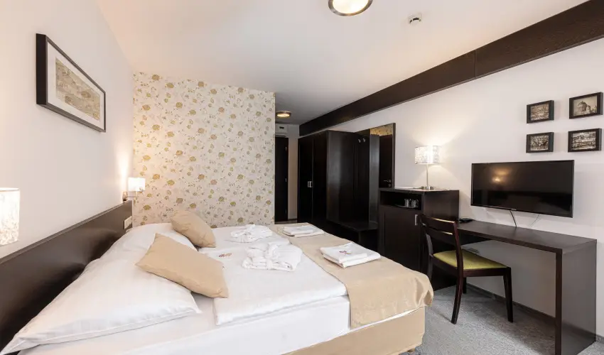 Bazilika alatti Panzi Esztergom - Augusztus 20.