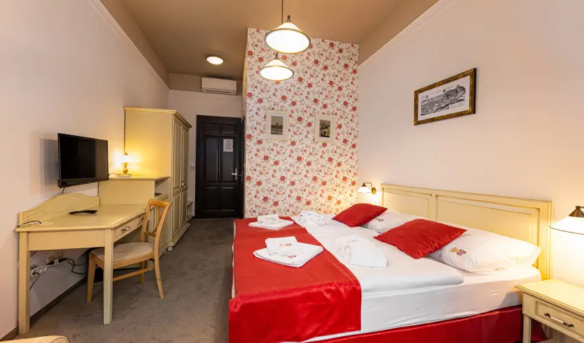 Bazilika alatti Panzi Esztergom - Augusztus 20.