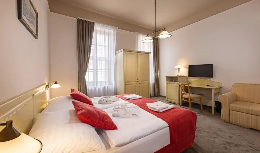 Bazilika alatti Panzi Esztergom - Augusztus 20.