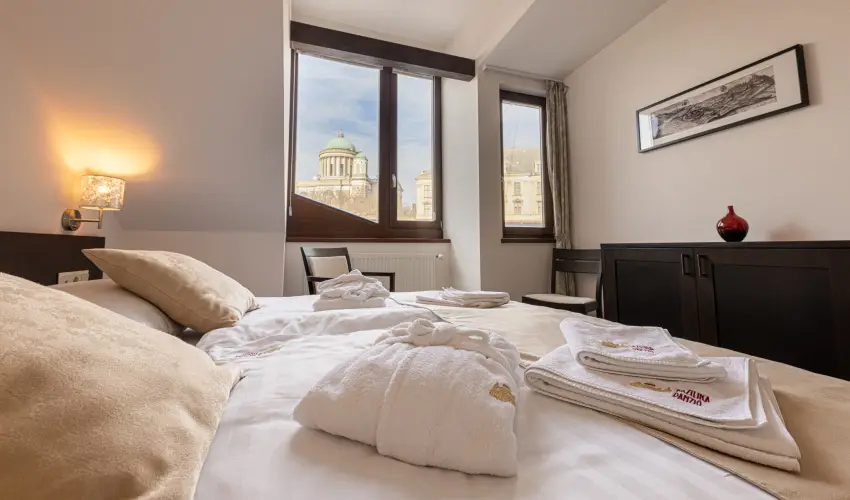 Bazilika alatti Panzi Esztergom - Augusztus 20.