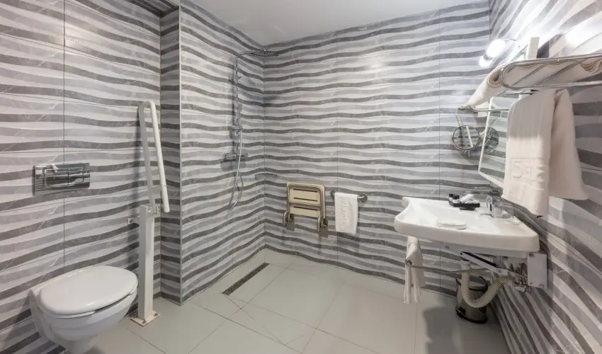 Szpia Bio & Art Hotel Zsmbk - Augusztus 20.