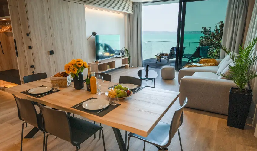 BJ81 Suite Hotel Sifok - Augusztus 20. - teljes elrefizetssel (min. 3 j)