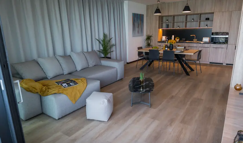 BJ81 Suite Hotel Sifok - Augusztus 20. - teljes elrefizetssel (min. 3 j)