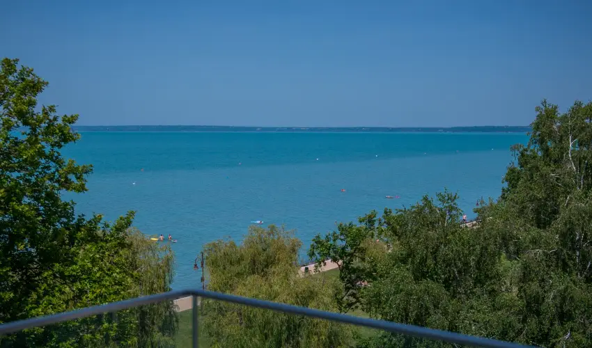 BJ81 Suite Hotel Sifok - Augusztus 20. - teljes elrefizetssel (min. 3 j)