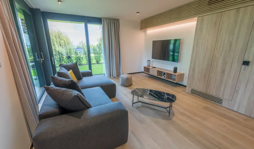 BJ81 Suite Hotel Sifok - Augusztus 20. - teljes elrefizetssel (min. 3 j)