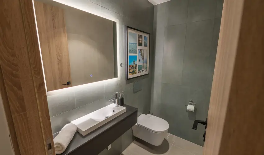 BJ81 Suite Hotel Sifok - Augusztus 20. - teljes elrefizetssel (min. 3 j)