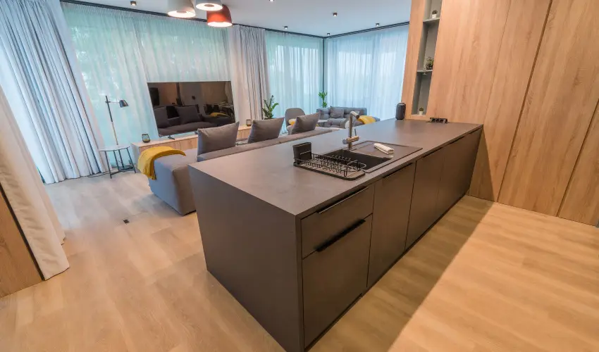 BJ81 Suite Hotel Sifok - Augusztus 20. - teljes elrefizetssel (min. 3 j)