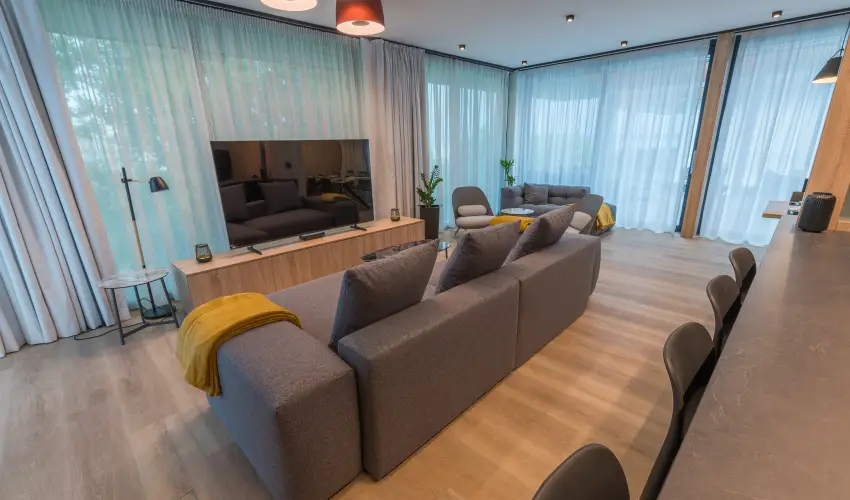 BJ81 Suite Hotel Sifok - Augusztus 20. - teljes elrefizetssel (min. 3 j)