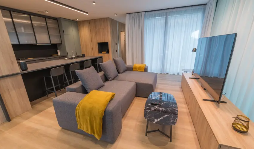 BJ81 Suite Hotel Sifok - Augusztus 20. - teljes elrefizetssel (min. 3 j)