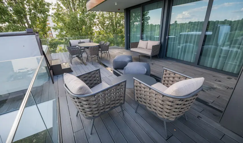 BJ81 Suite Hotel Sifok - Augusztus 20. - teljes elrefizetssel (min. 3 j)