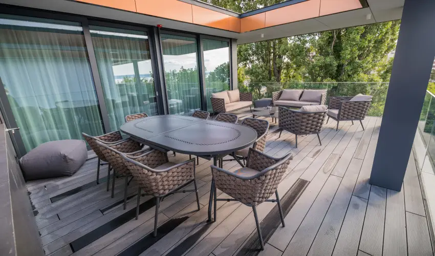 BJ81 Suite Hotel Sifok - Augusztus 20. - teljes elrefizetssel (min. 3 j)